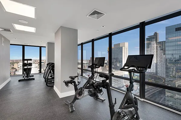 Rented by MOTION New York | media 18