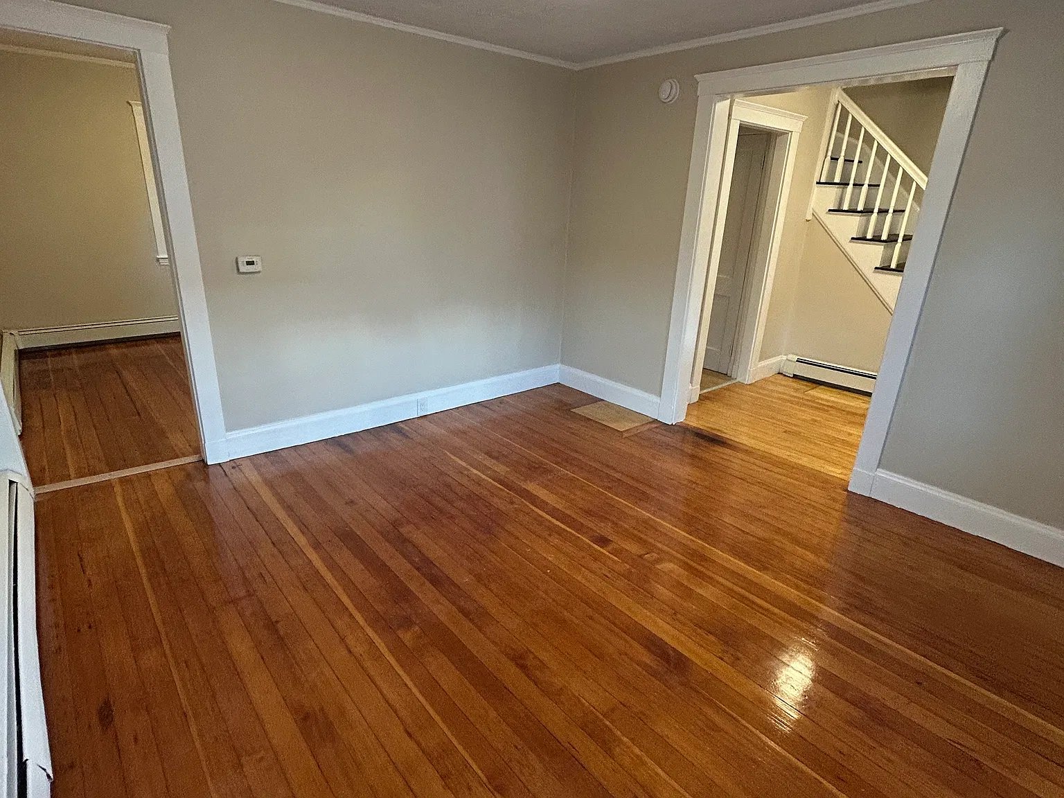 3 bed, 1060 sqft, $2,500 — Photo 4
