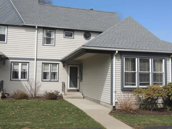 124 S Montowese St Unit 10, Branford, CT 06405