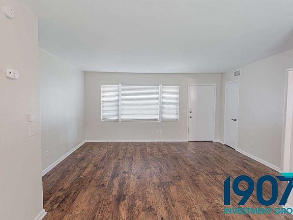 4th image of 1832 Brighton Ave