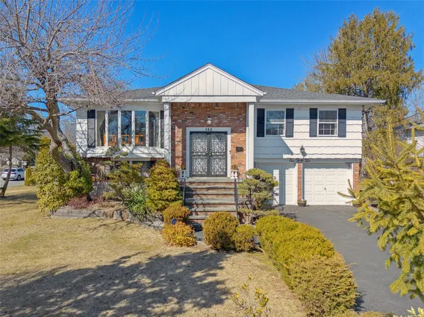 132 Crescent Drive, Searingtown, NY 11507