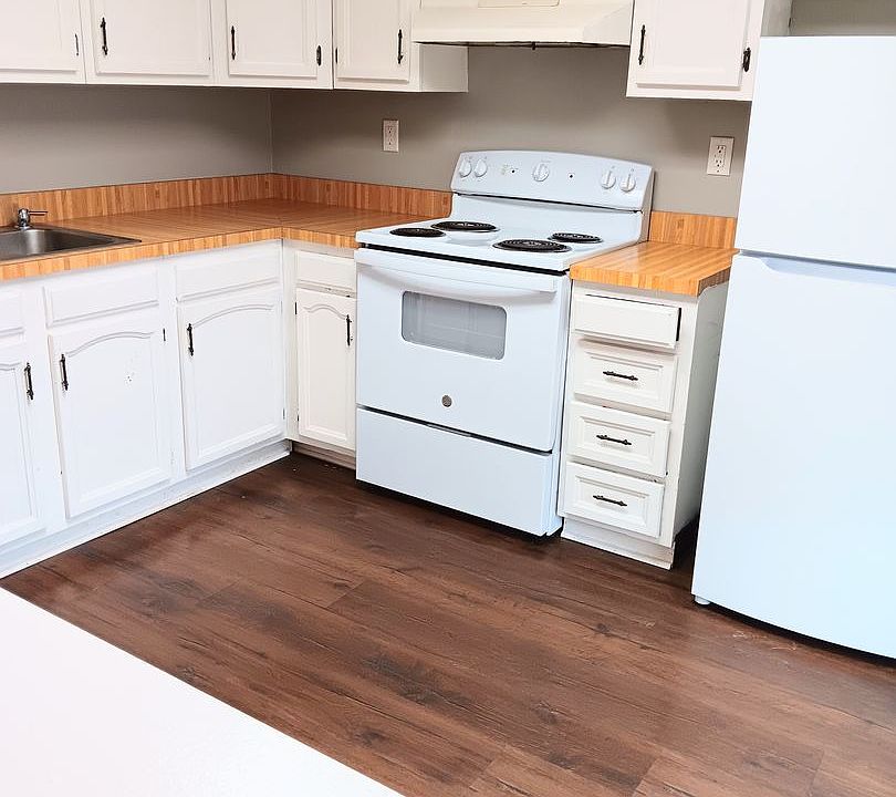 1st image of 367 E 59th Pl