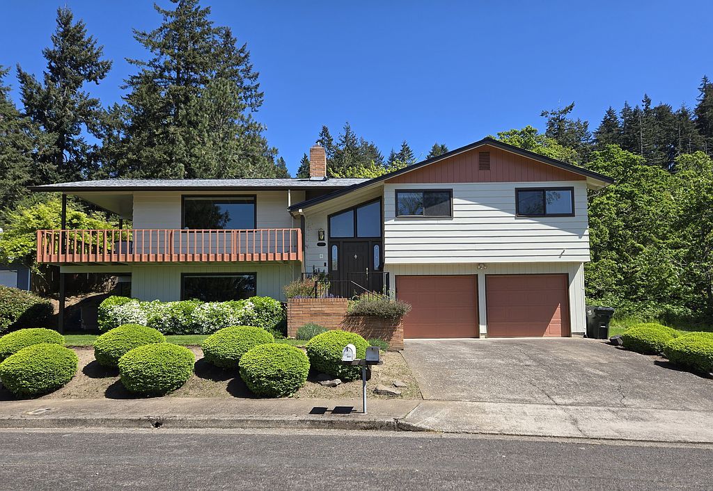 3985 University St - Property Image