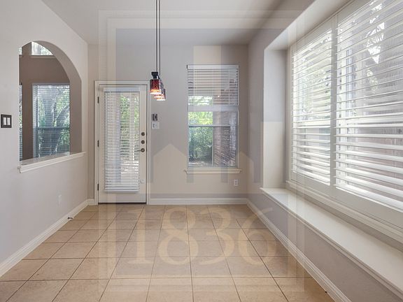 4th image of 2702 Lovett Ln