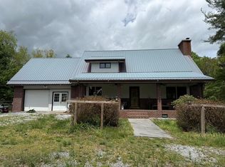 1528 Wagon Wheel Rd, Elk Creek, VA 24326