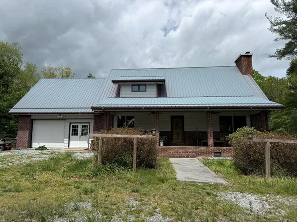 1528 Wagon Wheel Rd, Elk Creek, VA 24326