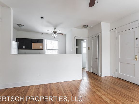 3rd image of 3342 W Ainslie St #F2