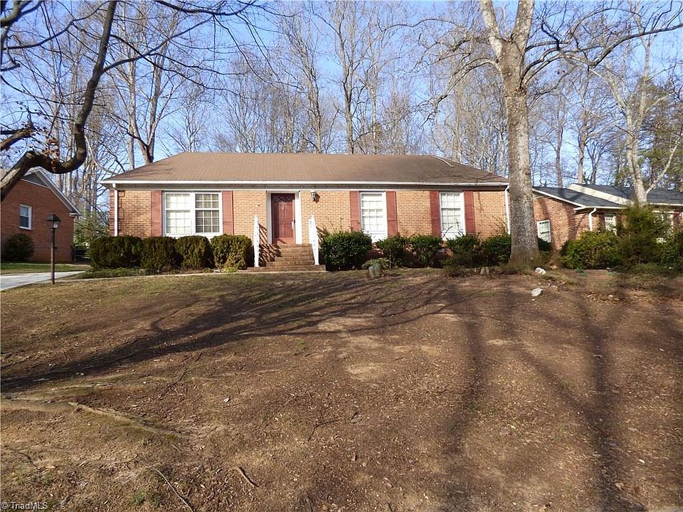 2nd image of 3408 Regents Park Ln