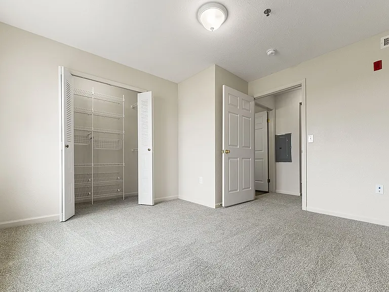 Hunters Pond Apartment Homes — Photo 34