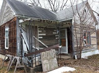 302 W Des Moines St, Eldon, IA 52554