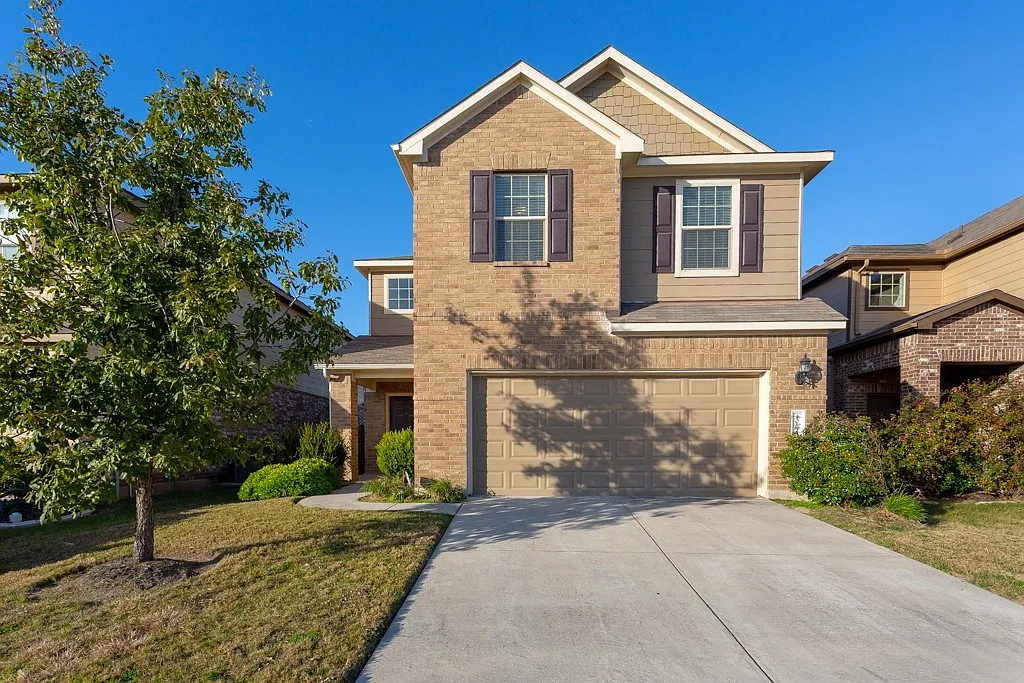 Spacious 3 Bed, 2.5 Bath Austin Home with 2-Car Garage! — Photo 1