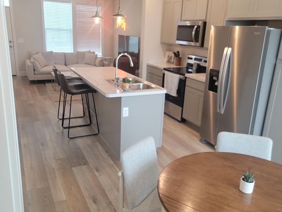 4th image of 6079 Northstead Ave