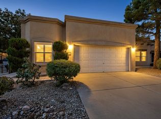 3720 Candelarias Ln NW, Albuquerque, NM 87107