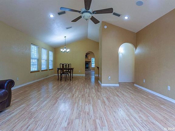 3rd image of 6579 SE 82nd Ave
