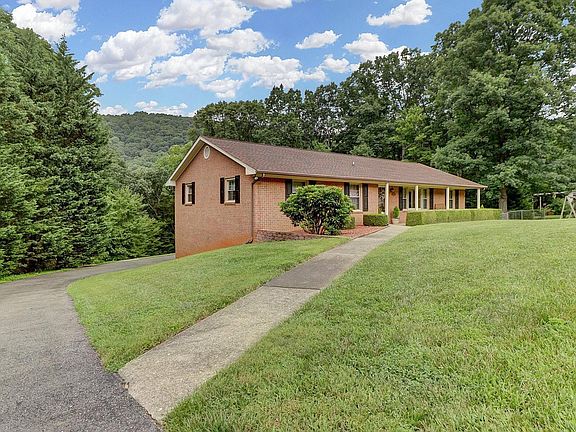 2nd image of 202 Cascade Dr