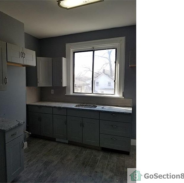 1st image of 139 Shepard Ave APT 3