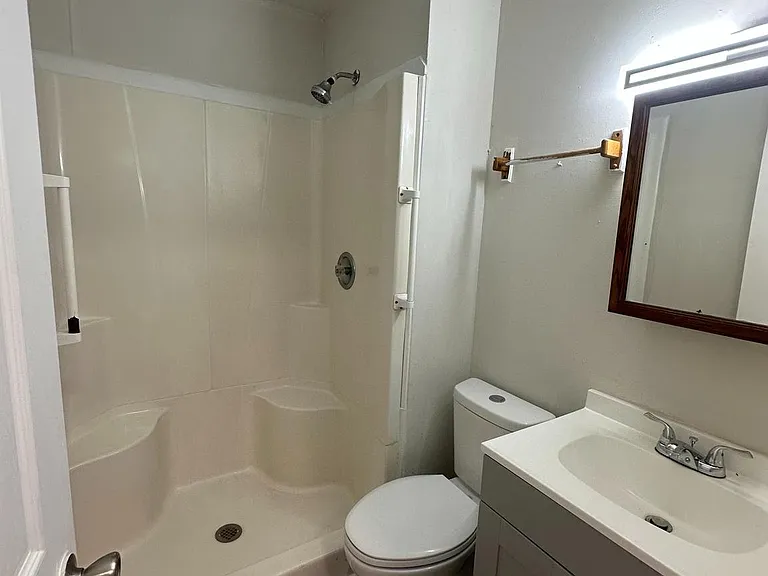 80 Westmoreland Dr — Photo 9