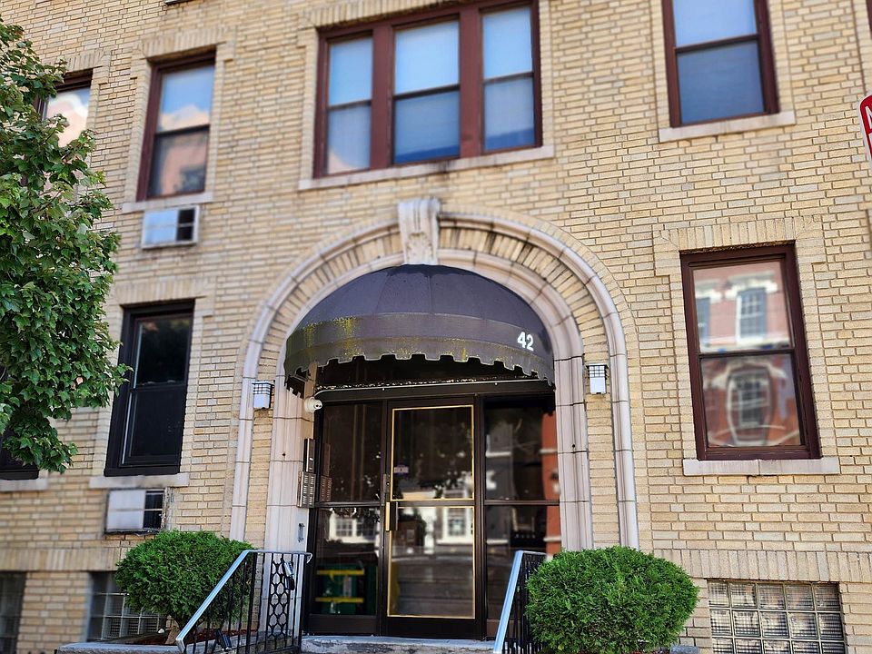 2nd image of 42 Van Wagenen Ave APT 1