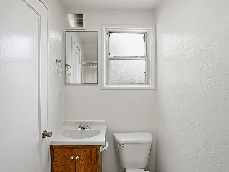 1007-1011 Everett Ave. — Photo 12
