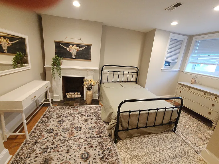 547 Florida Ave NW #1 — Photo 13