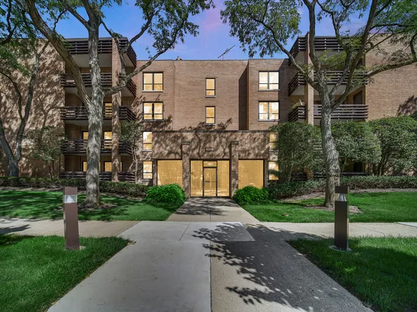 1066 Shermer Rd APT 11, Northbrook, IL 60062
