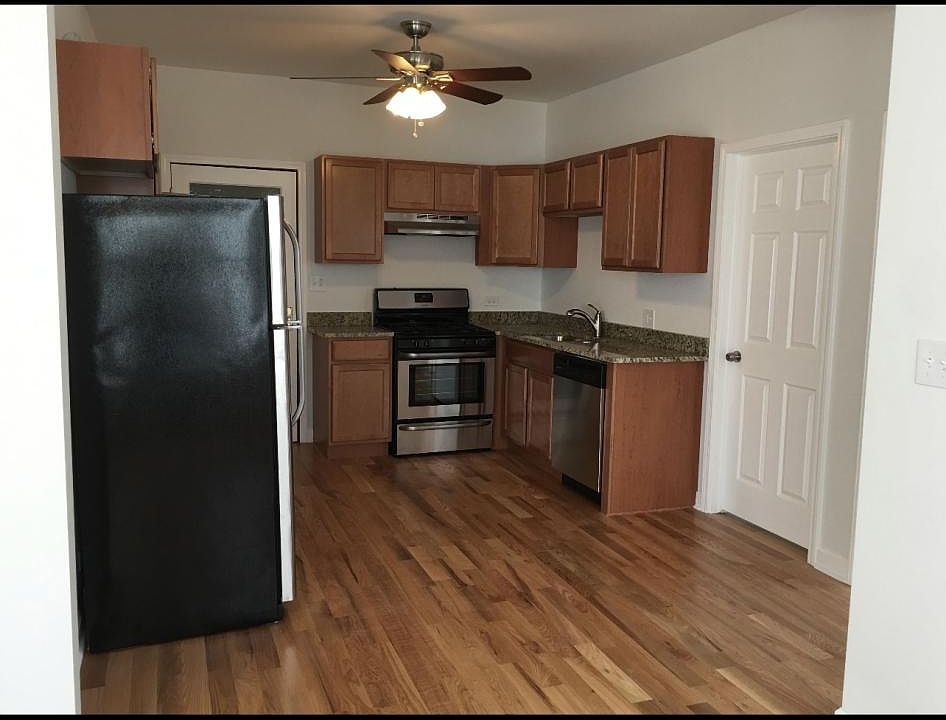 1st image of 3524 W Fullerton Ave