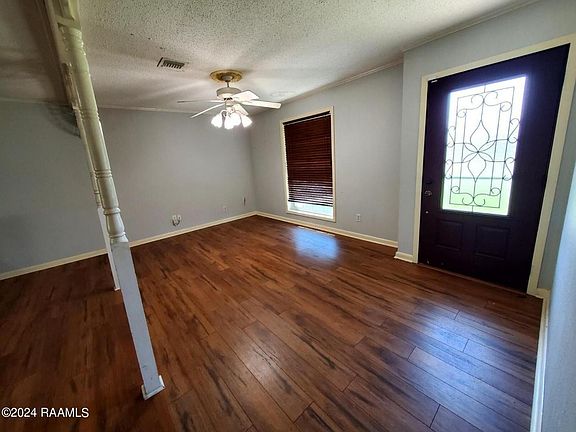 2nd image of 131 Driftwood Dr