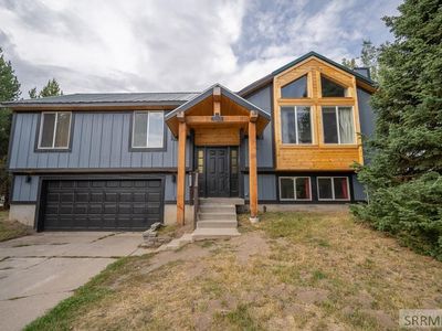 4222 Grand View Rd, Island Park, ID, 83429