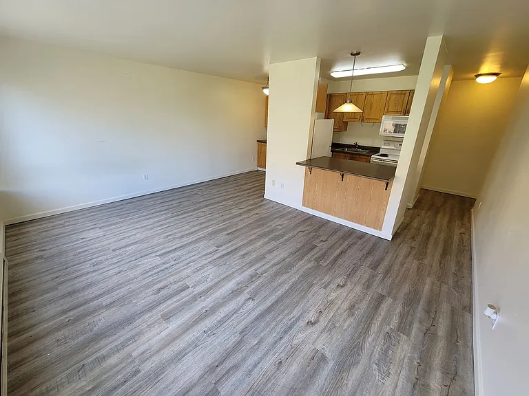 Russell/Central Park in the Heart of Ballard — Photo 76