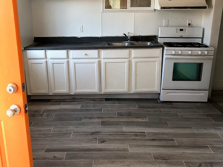 9215 S Calle Sahuaro — Photo 6