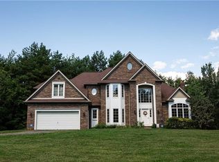 939 Kuttruff Rd, Walworth, NY 14568