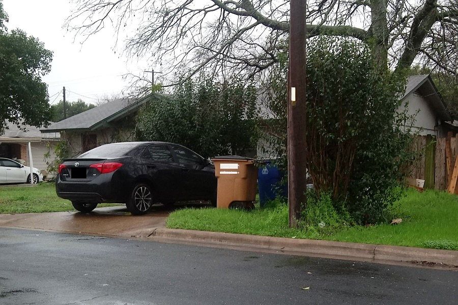 2nd image of 1105 S Meadows Dr
