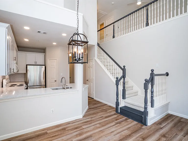 8600 Brunswick Dr — Photo 8