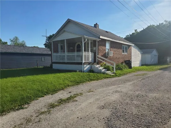 701 Central Ave, Tilton, IL 61833