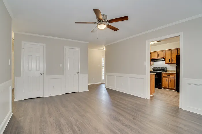 357 Forest Ct — Photo 6