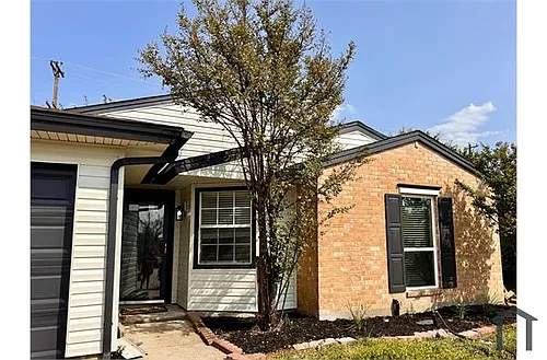 7512 Independence Dr Photo 1