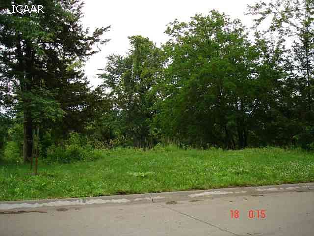 1st image of 905 10th Ave