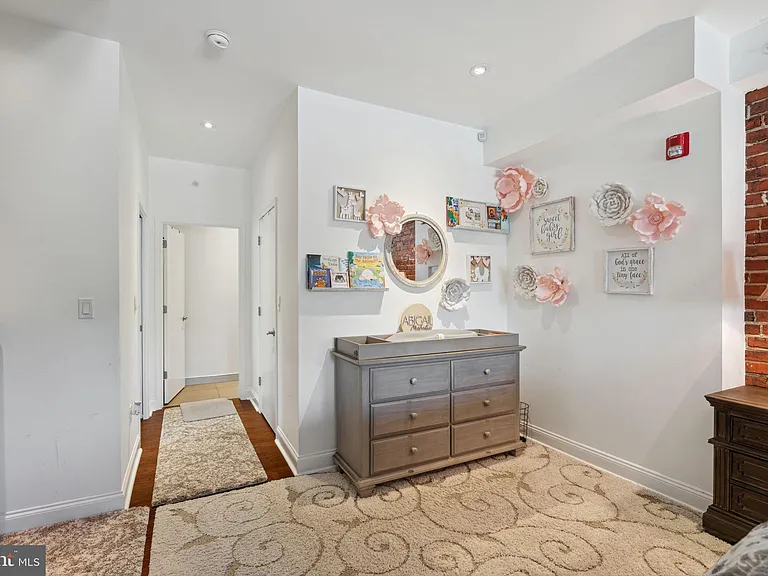 501 Vine St #2 — Photo 20