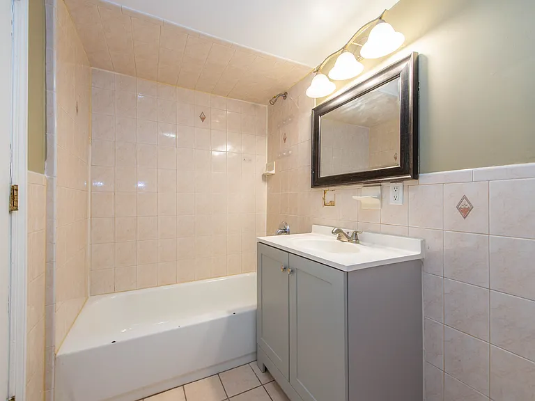 279 Orange St #1 — Photo 10