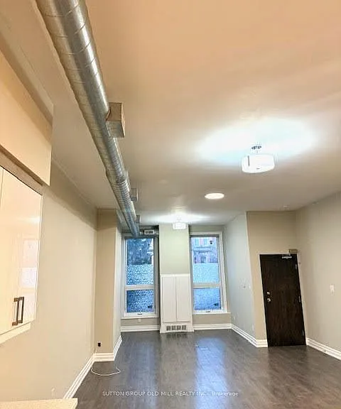 259 Gerrard St E #1A — Photo 9