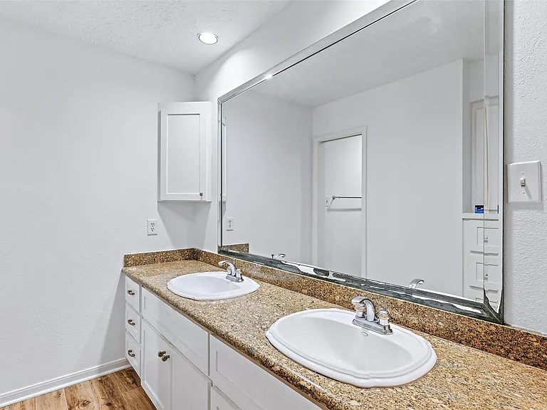 10735 Kitty Brook Dr — Photo 23