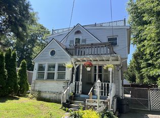 1014 Washington Dr, Centerport, NY 11721