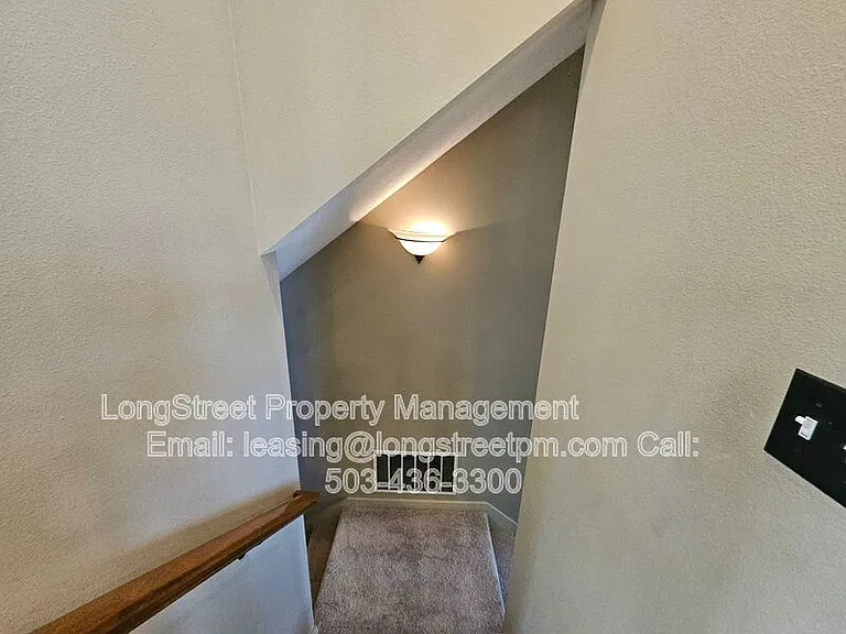 6458 NE 8th Ave — Photo 34
