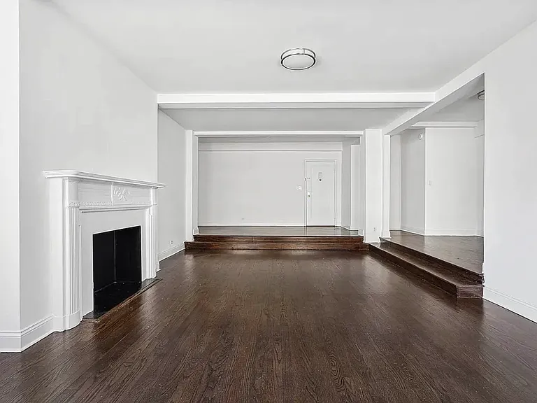 20 5th Ave #2D — Photo 2