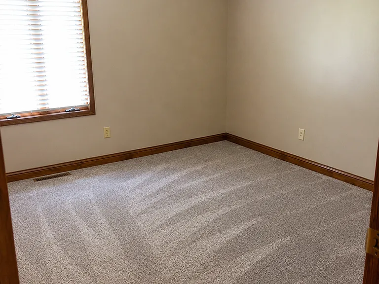 605 E Maplewood St — Photo 12