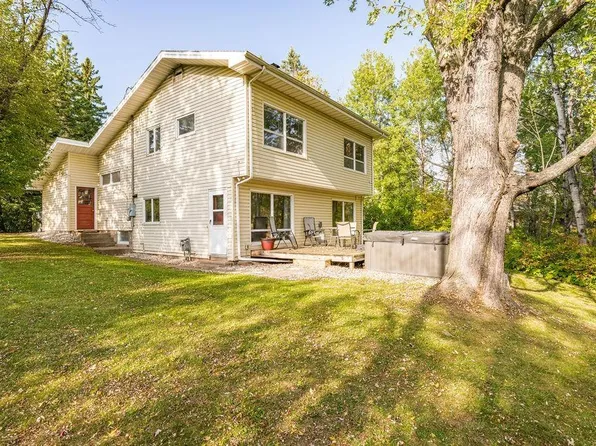 55 Billings Dr, Superior, WI 54880