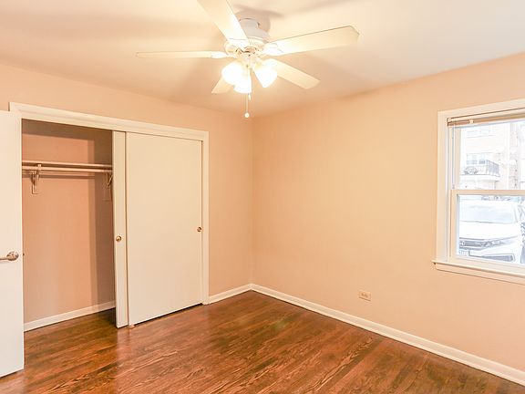 5th image of 8614 W Berwyn Ave #1