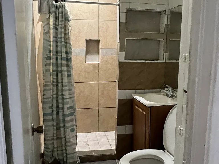 1214 N Oswego Ave #A — Photo 7