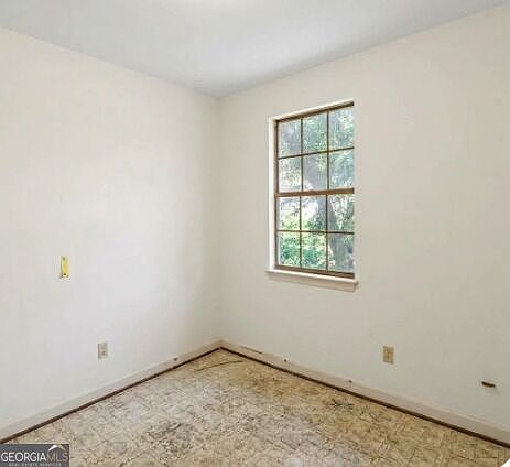 5th image of 106 Arrowhead Dr