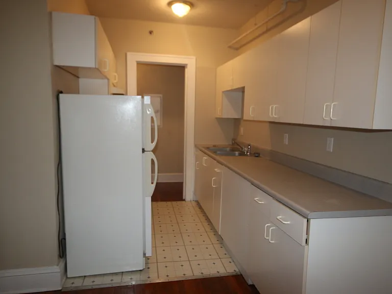 1003 E 2nd Ave SW — Photo 7